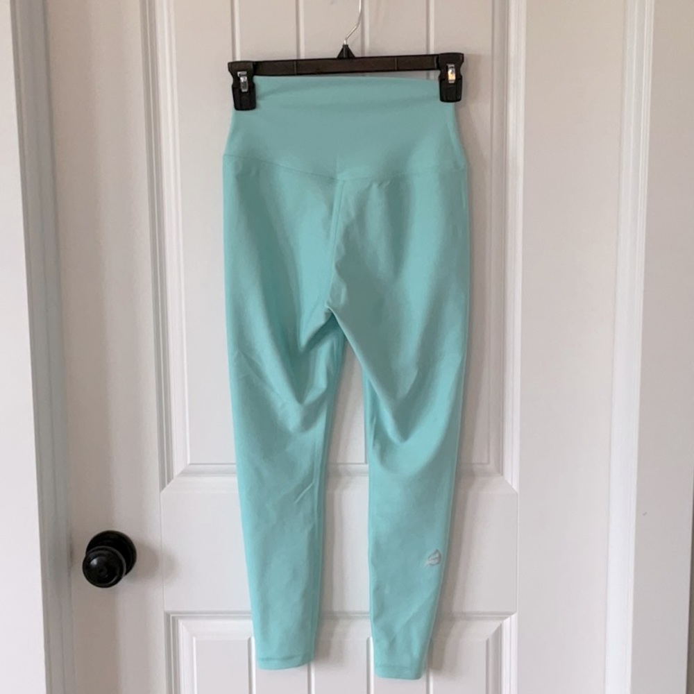 P’Tula Desa’Ree crop leggings
